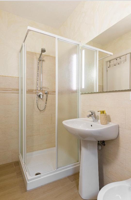 Celebrity House Apartment Sanremo Luaran gambar